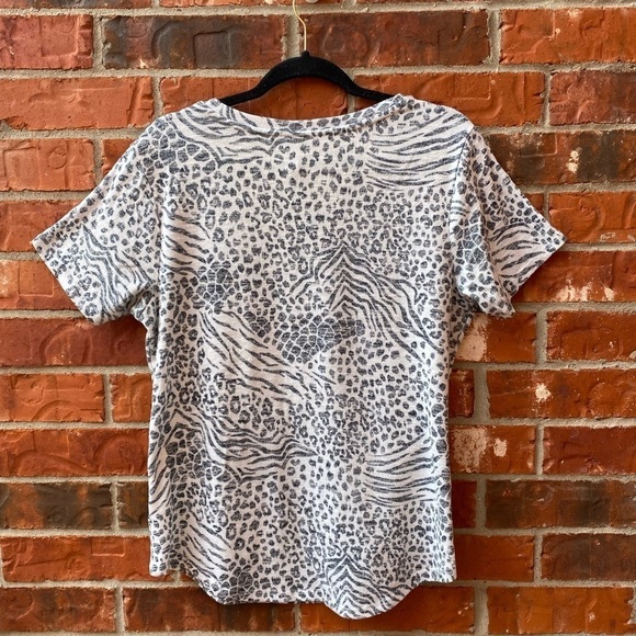 Z Supply womens large leopard animal print vneck short sleeve top - Picture 4 of 9
